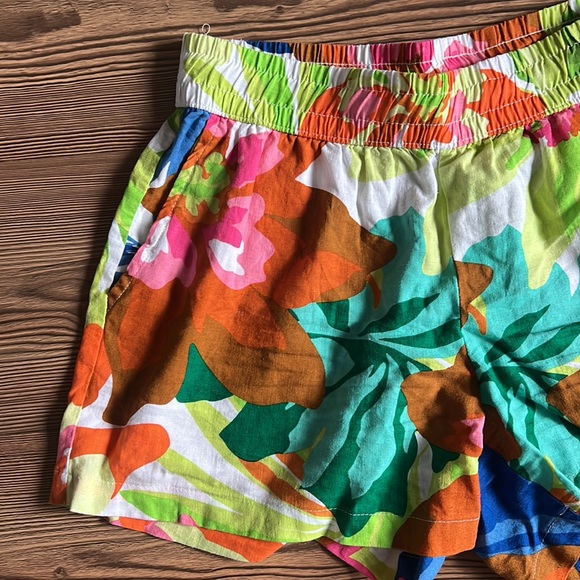 Future Collective Linen Blend Colorful Floral Shorts Size Small - Picture 2 of 8